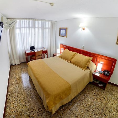 Hotel Villavicencio Plaza Экстерьер фото