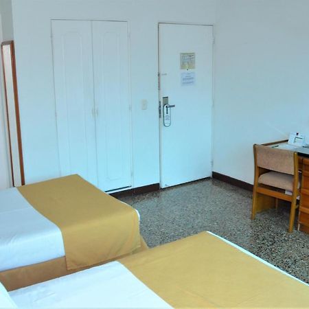 Hotel Villavicencio Plaza Экстерьер фото
