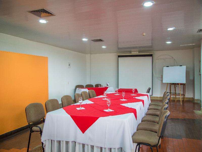 Hotel Villavicencio Plaza Экстерьер фото