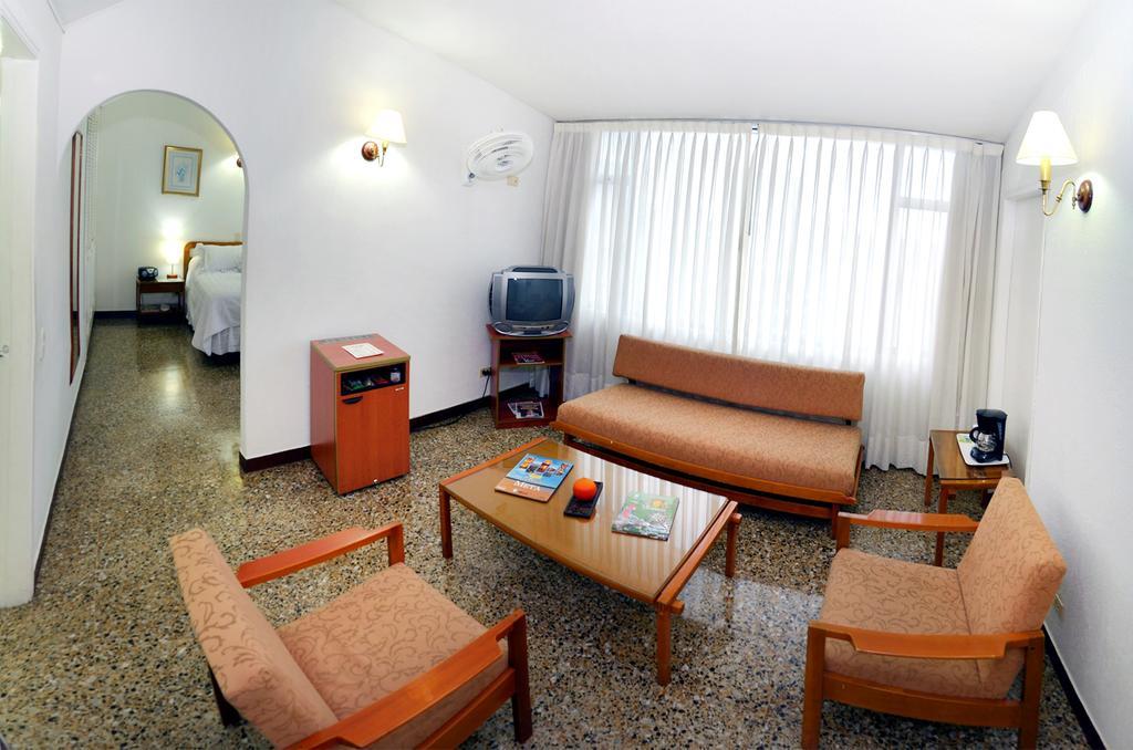 Hotel Villavicencio Plaza Экстерьер фото
