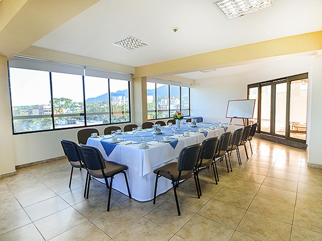 Hotel Villavicencio Plaza Экстерьер фото