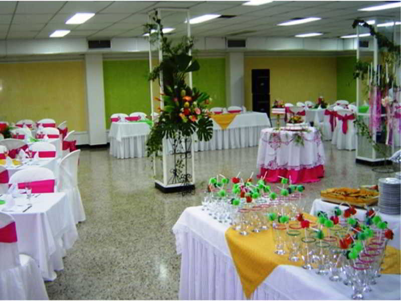 Hotel Villavicencio Plaza Экстерьер фото