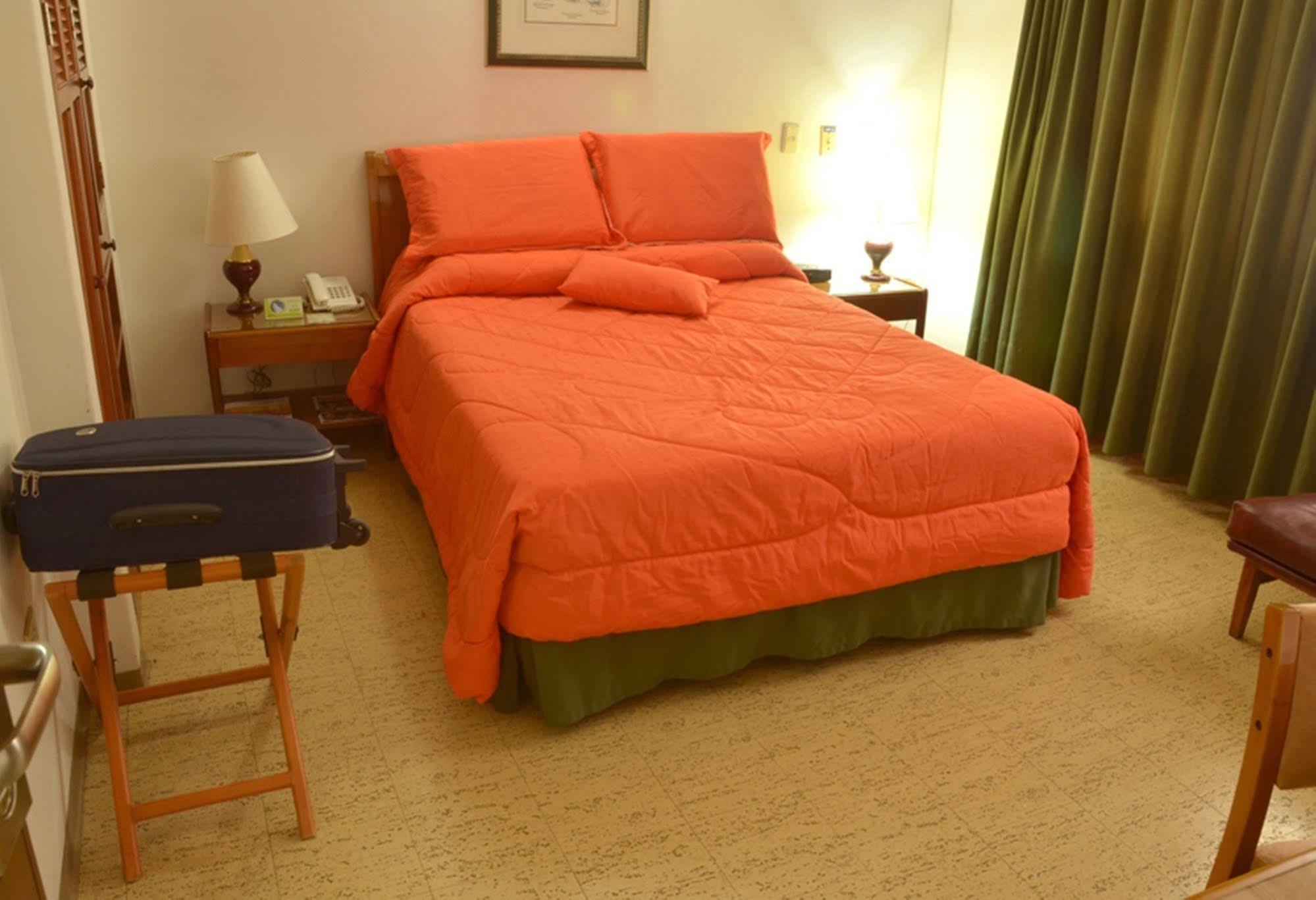 Hotel Villavicencio Plaza Экстерьер фото
