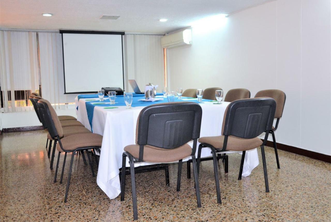 Hotel Villavicencio Plaza Экстерьер фото