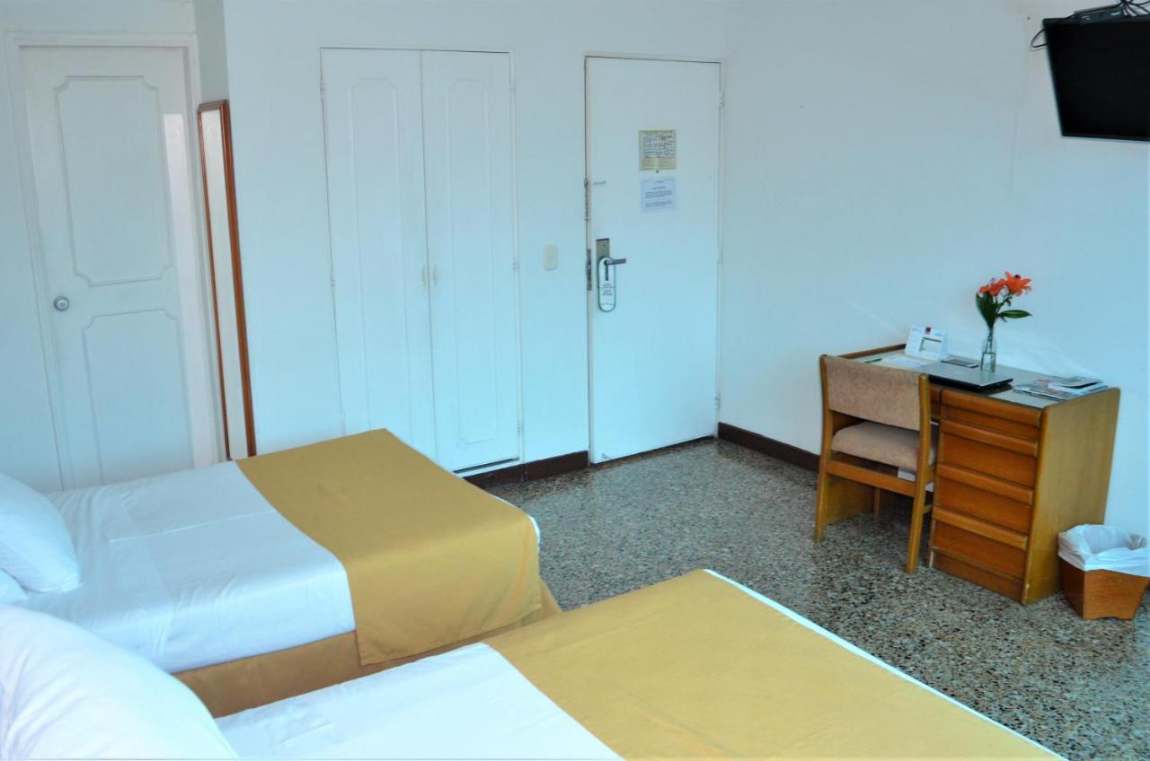 Hotel Villavicencio Plaza Экстерьер фото